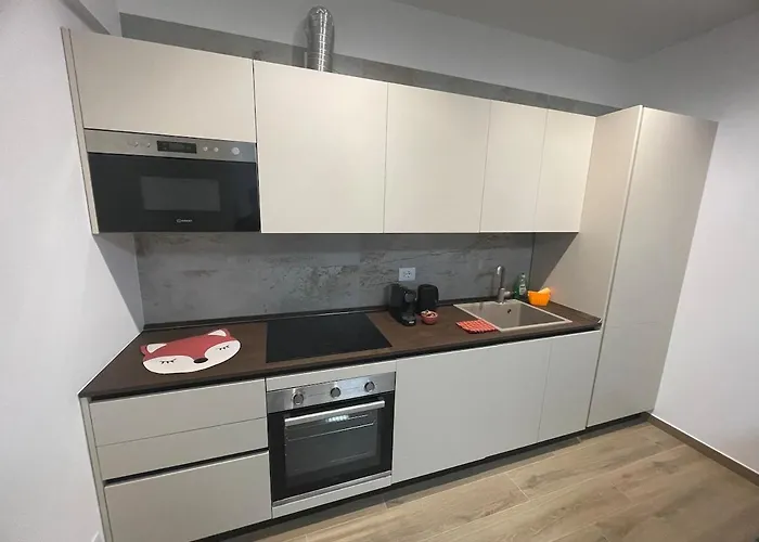 Apartment Flad House - *